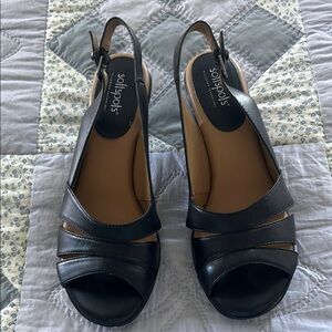 Softspots Women's Elegant Black Slingback Sandals